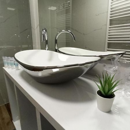 Apartman Simic Appartement Osijek Buitenkant foto